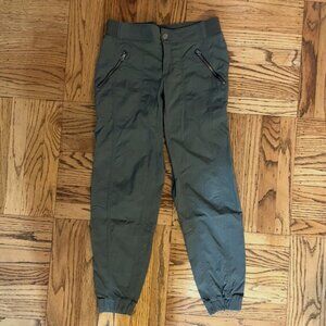 Athleta army green jogger pants with zipper pockets, Size 4